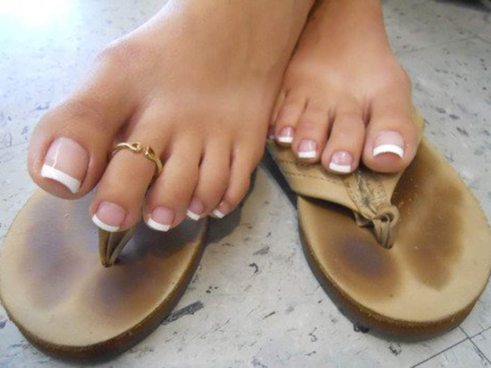 Marcella di Roma milf cerca uomo amante piedi femminili