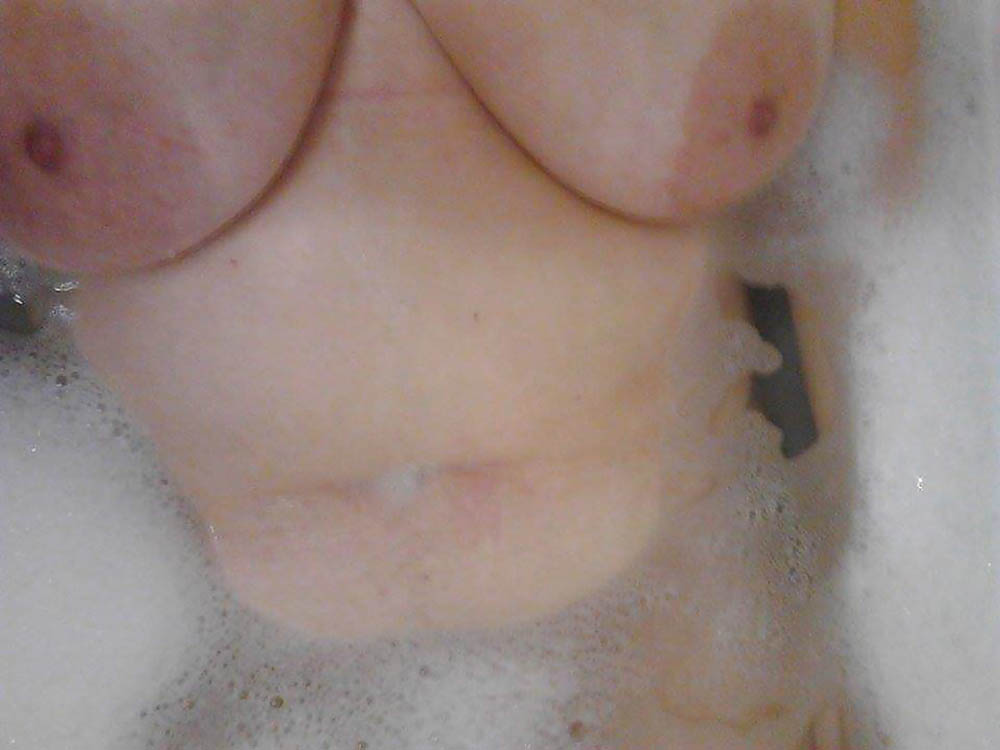 Agnese bella e sola milf matura di Bergamo cerca compagnia